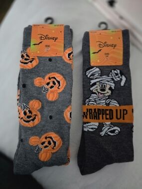 Disney Gray & Orange Mickey Pumpkin Crew Socks Mens - 2 Pack